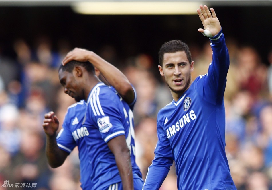 双方球员在 双方球员在